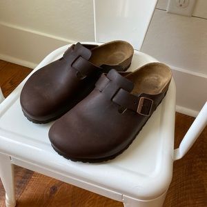 Birkenstock men’s sandals size 42.